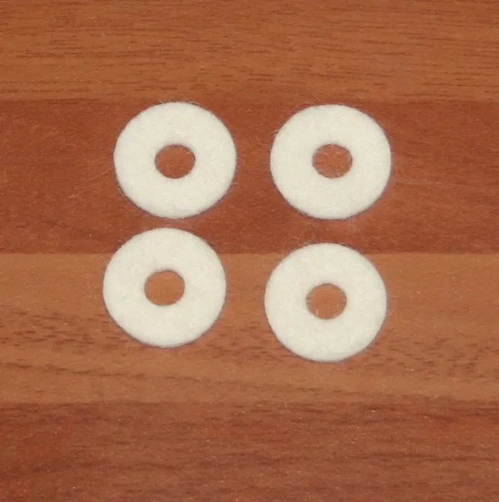 15.9mm white felt washer ( pack 4 )