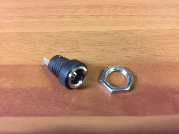 2.1mm chassis mounted power socket