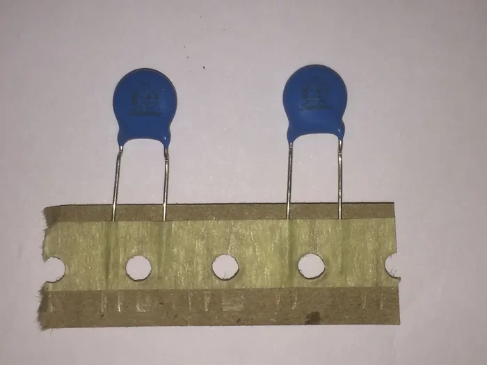 4700pF 4n7 4.7nF 20% 250Vac Y5V P 7.5mm Ceramic Capacitor – Pack 2