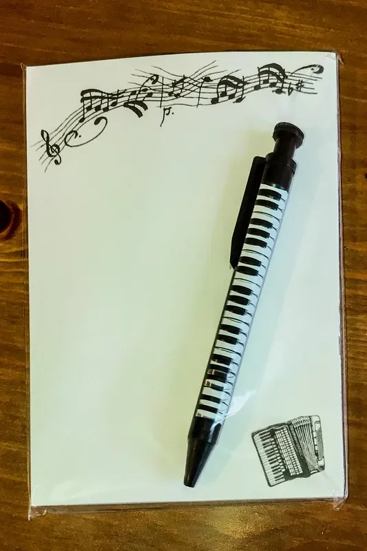 Accordion writing pad gift set complete with pen