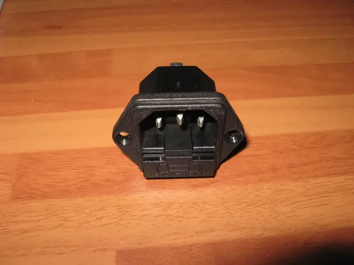Amplifier mains input socket ( fused )