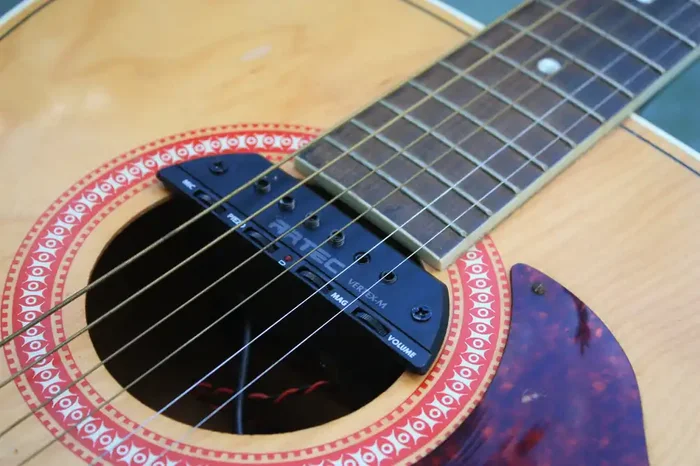 Artec Vertex-M Guitar Soundhole Pickup
