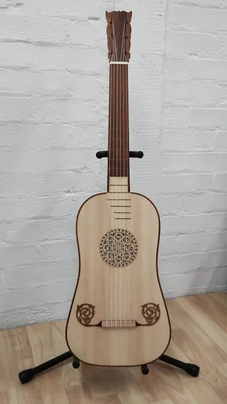 Baroque Guitar after Voboam by Early Music Shop