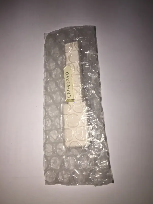 CB040390 single white key, A PC-100 for older PSS models