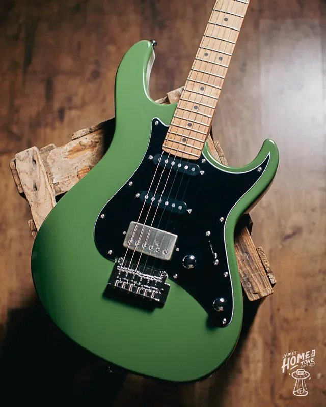 Cort Guitars – G250 SE – G Series electric guitar in Olive Dark Green