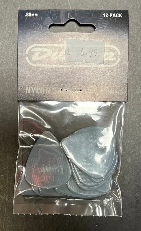 Dunlop Nylon 12 Pack of Plectrums – 0.88mm
