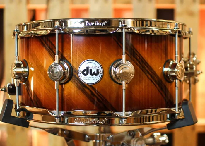 DW 6.5×14 Collector’s Maple VLT Almond Burst over Twisted European Walnut Snare Drum – SO#1390008
