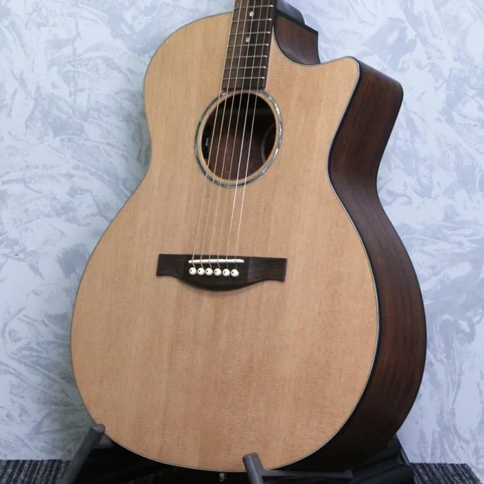 Eastman PCH1-GACE Pacific Coast Highway Grand Auditorium Classic Acoustic Guitar