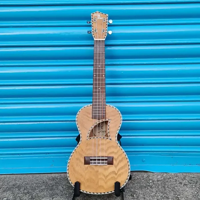 Eddy Finn Swamp Ash EF 50C Concert Ukulele