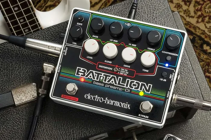 ELECTRO-HARMONIX Battalion Bass Preamp & DI Pedal