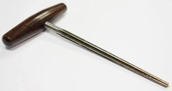 EMS RV-6 Violin Peg Reamer – Straight Cut 1 30 4mmØ to 7.5mmØ taper
