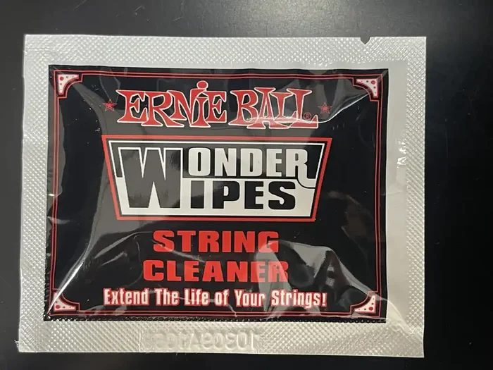 Ernie Ball Wonder Wipe – String Cleaner