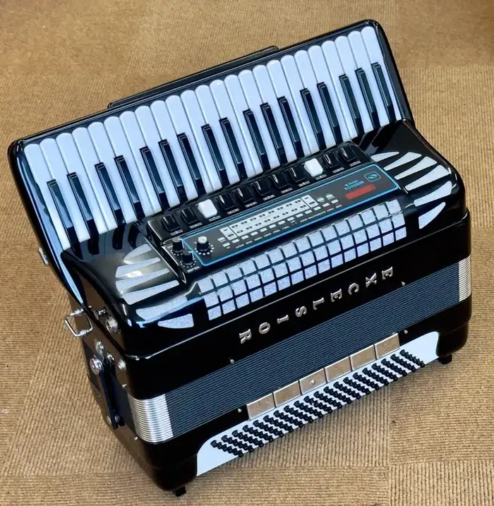 Excelsior 940M 4 voice musette 120 bass Midivox III Piano accordion – Second hand