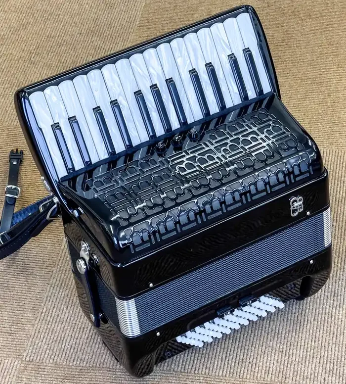 Fabio Ballone Burini 27 key 60 bass piano accordion