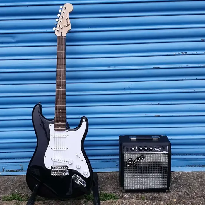 Fender Squier Stratocaster Electric Guitar Pack (Single Coil)