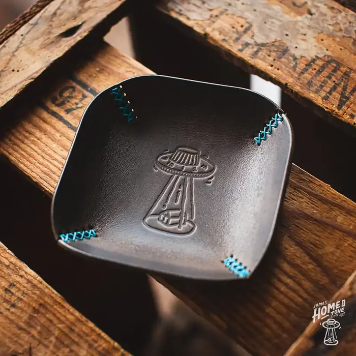 Home of Tone UFO x Lost Soul Leather ‘Alfred‘ parts & picks tray