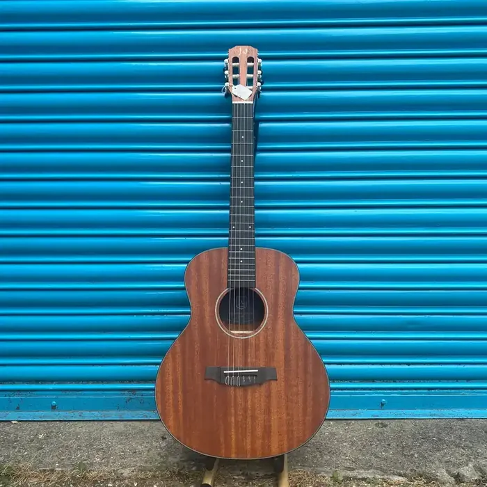 J.N. Oloroso Series Classical Guitar