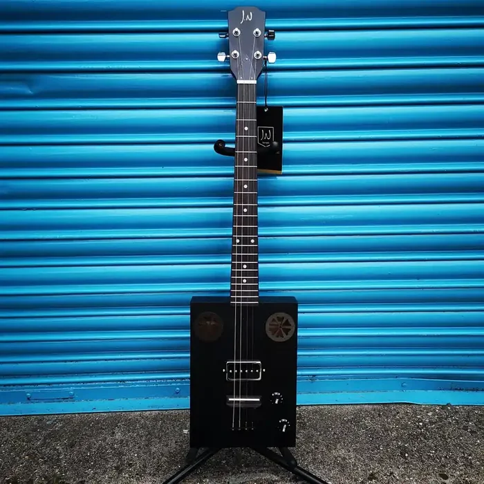 James Neligan ( JN ) Hogscoal Cask guitar inc. Gig Bag