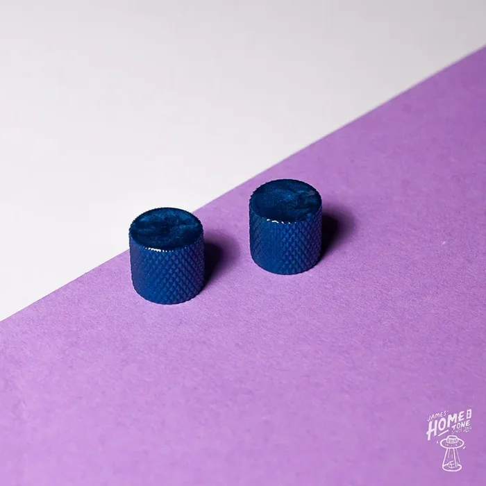 Knob Head custom – Blue sparkle knurled push-fit control knob duo