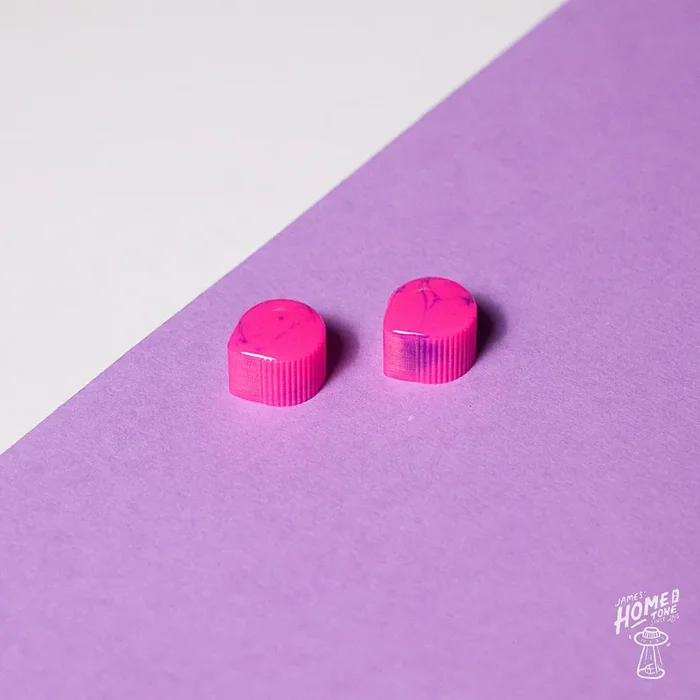 Knob Head custom – Neon Pink cupcake pointer control knob duo