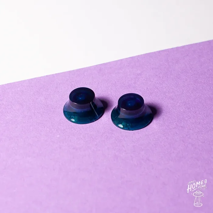 Knob Head custom – Turquoise ‘bell‘ control knob duo