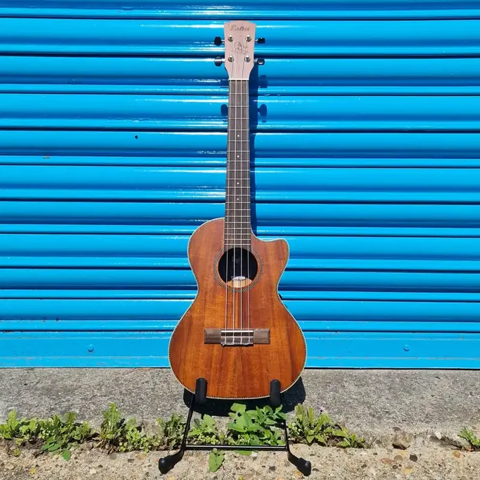 Laka VUT90EA Electro-Acoustic Tenor Ukulele Koa Open Pore Satin