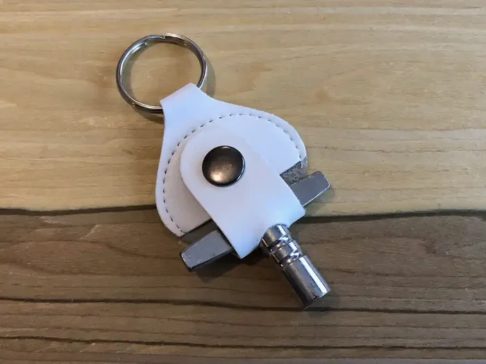 Leather Keyring Drum Key Holder – White