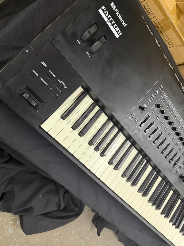Roland FANTOM 8 EX Synthesizer Workstation Keyboard (Used)