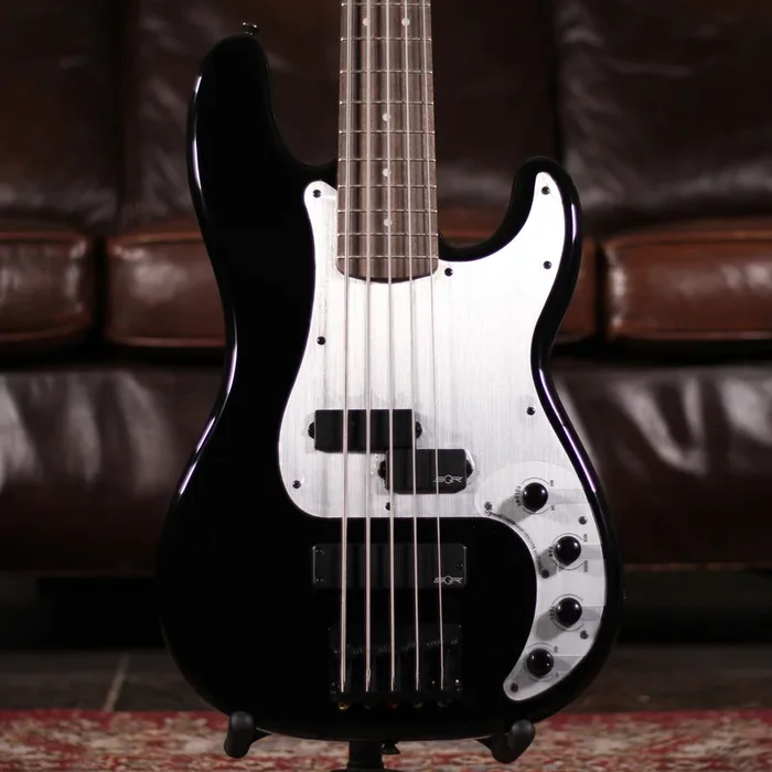 Squier Contemporary P Bass – Active Bass