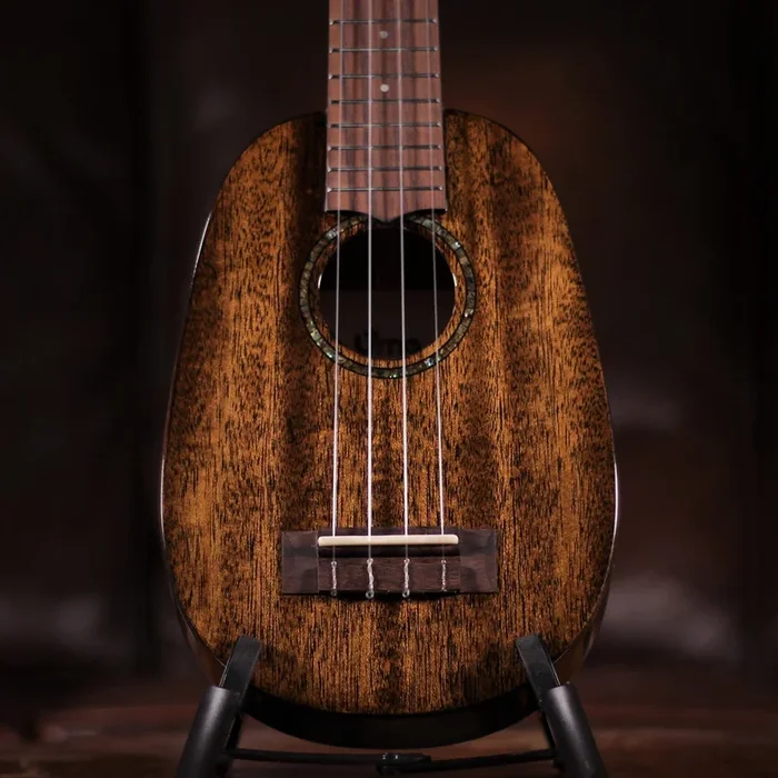 Uma UK-20SSP Black Soprano Ukulele