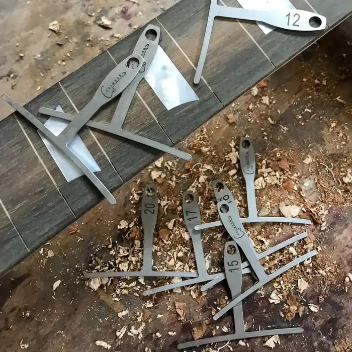 Under-String Radius Gauges for Bass