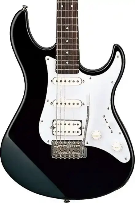 Yamaha Pacifica 012 – Black