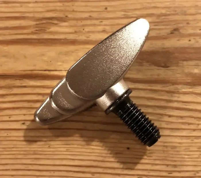 Yamaha (U0123310) Wing Bolt – M8 x 15